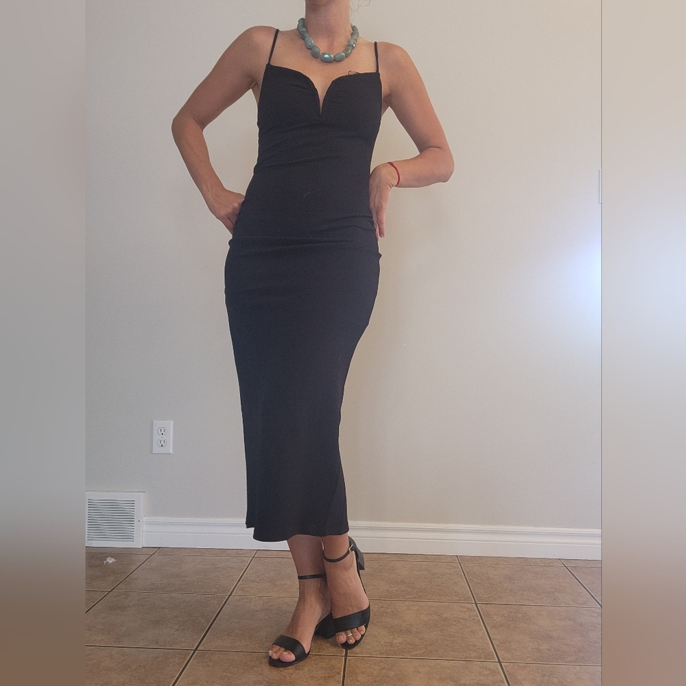 Dynamite Black Bodycon Midi Dress V-Neck Sleeveless